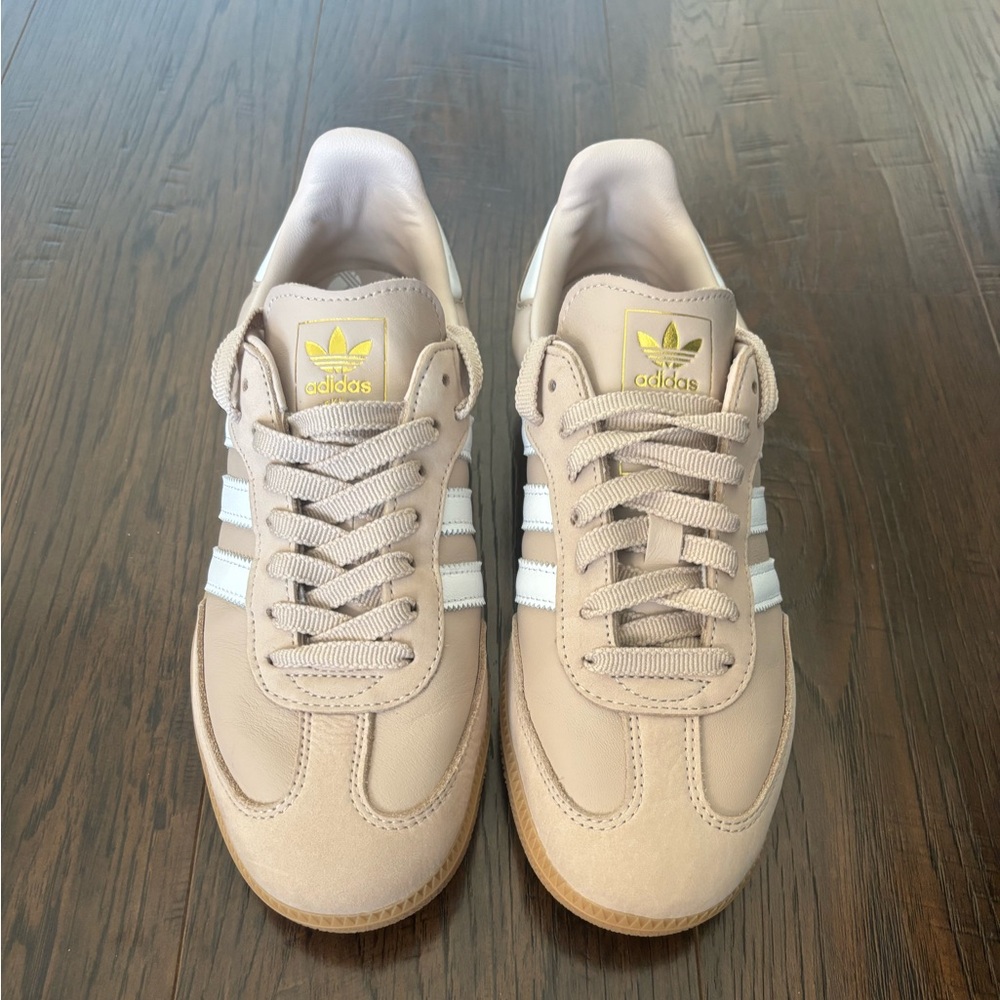 Women’s Adidas OG Samba size 8.5